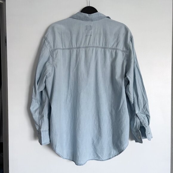NWT Gap Chambray Denim Big Shirt Oversized Button Down Size M - Picture 2 of 9